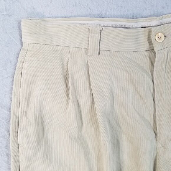 Tommy Bahama silk shorts men's 33 x 8.5 light green flawed - Picture 2 of 13